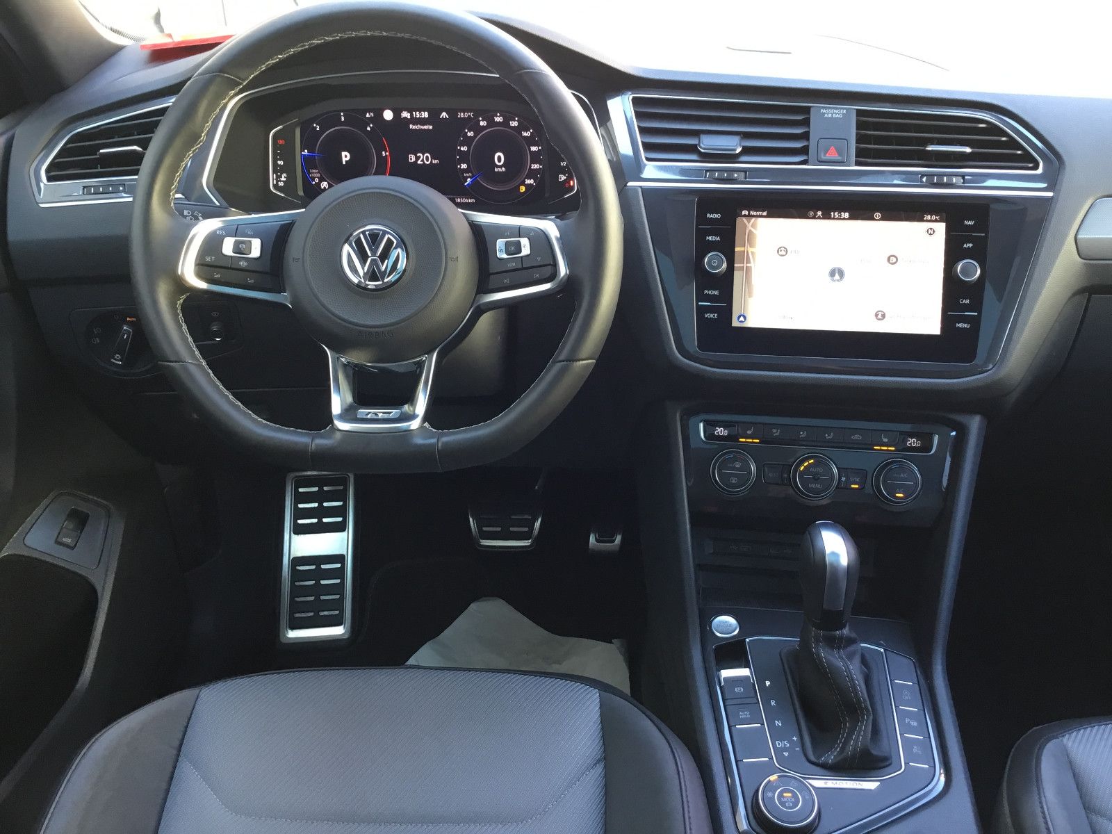 Fahrzeugabbildung Volkswagen Tiguan Allspace TDI DSG 4M+2x R-Line+AHK+360°