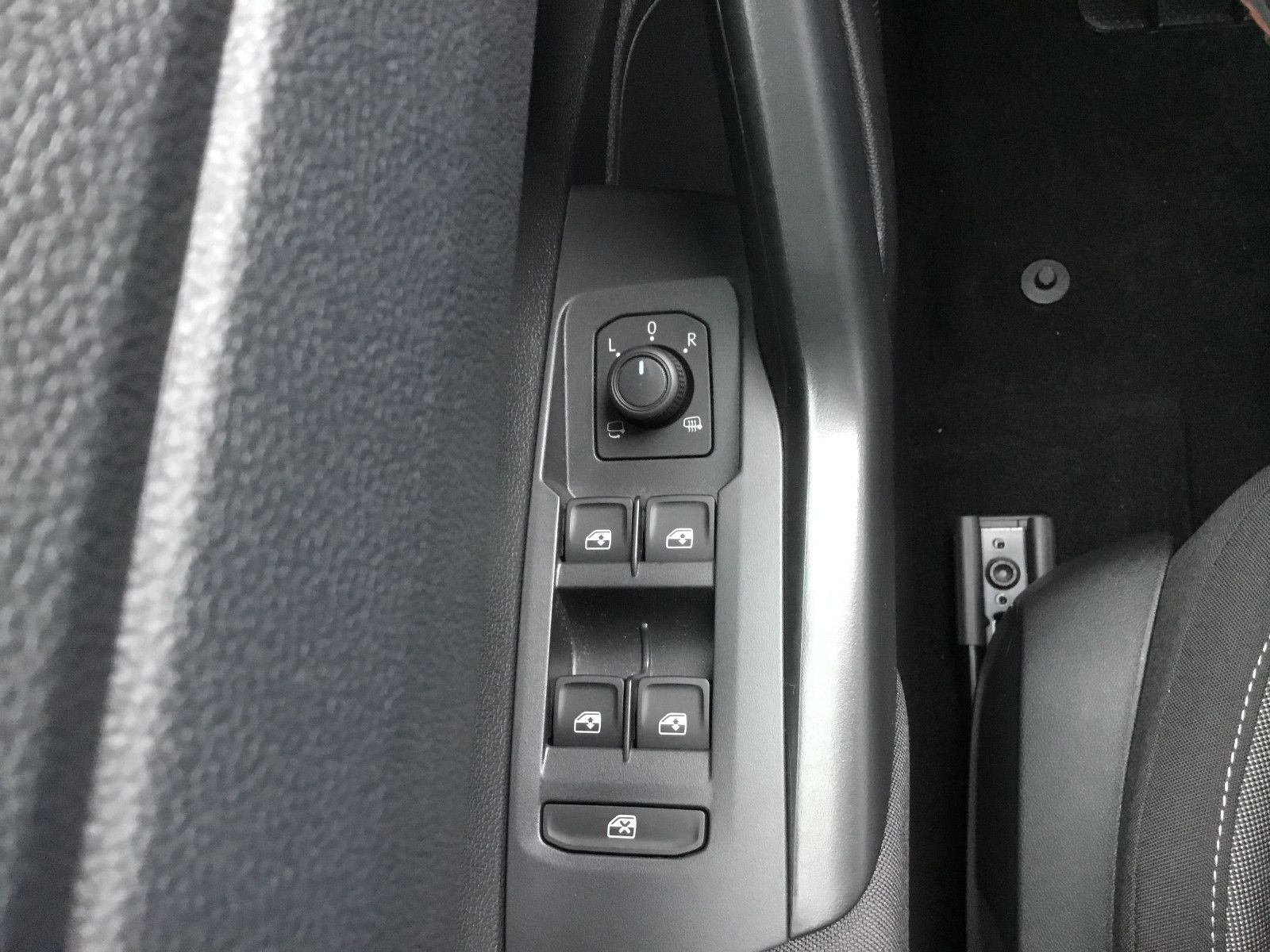 Fahrzeugabbildung Volkswagen Polo 1.0 TSI DSG Life+Kamera+APP+Sitzh.+Tempomat